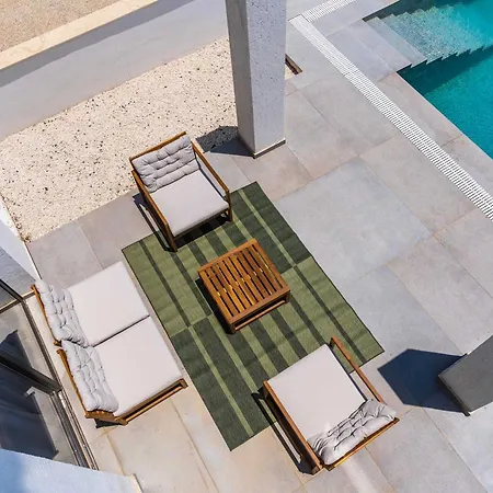 Pool With 3br Near In Softades