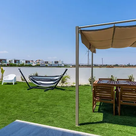 Pool With 3br Near In Softades